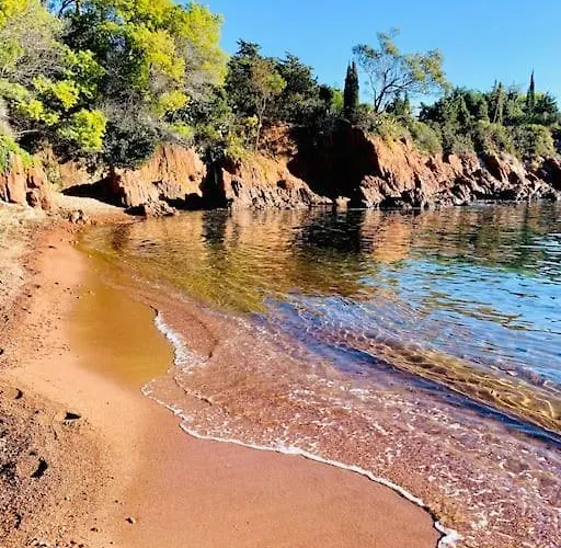 Superbe 6 Couchages - Proche - Climatisation 아파트 Saint-Raphaël