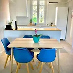 Apartment Superbe 6 Couchages - Proche - Climatisation Saint-Raphael (Var)