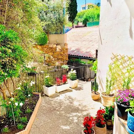 Apartment Renovated - 3 Bedrooms - Ac - Sea View - Sleeps 6
