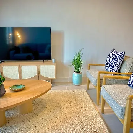 Renovated - 3 Bedrooms - Ac - Sea View - Sleeps 6 Apartamento