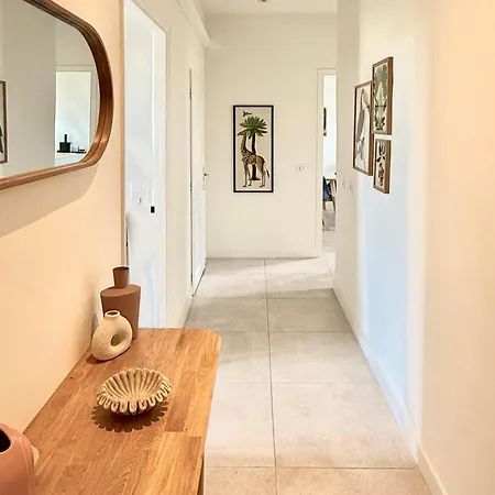 Renovated - 3 Bedrooms - Ac - Sea View - Sleeps 6 Апартаменты Сен-Рафаэль