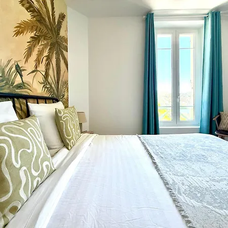 Апартаменты Renovated - 3 Bedrooms - Ac - Sea View - Sleeps 6