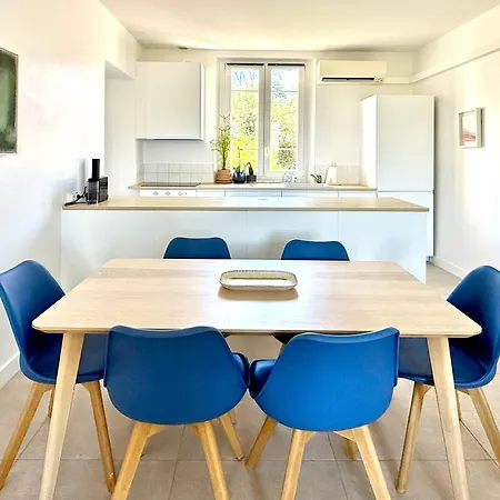 Renovated - 3 Bedrooms - Ac - Sea View - Sleeps 6 Διαμέρισμα
