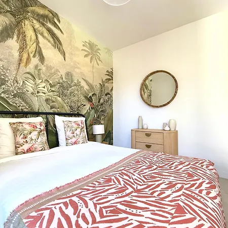 Renovated - 3 Bedrooms - Ac - Sea View - Sleeps 6 *