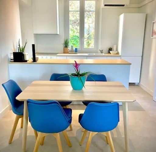 Apartment Superbe 6 Couchages - Proche - Climatisation Saint-Raphael (Var)